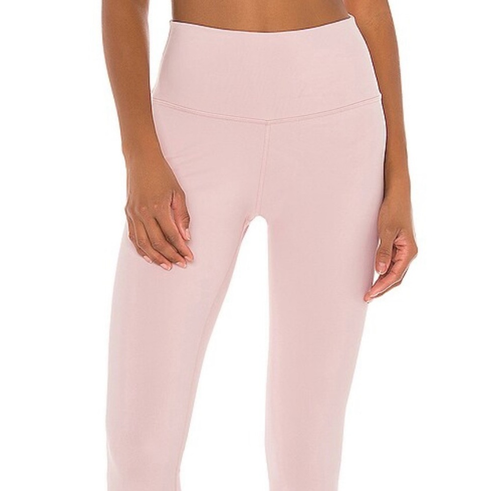 🩷 Alo High Waist Airbrush Capri Legging in Pink Mauve
